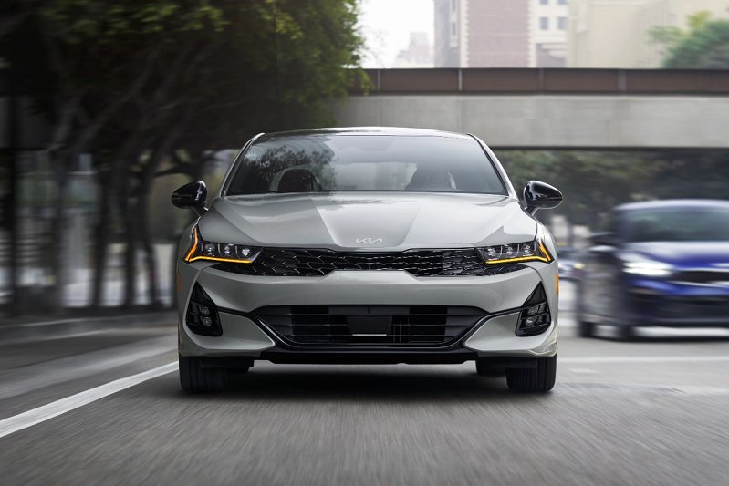 مقایسه کیا اسپورتیج و کیا اپتیما؛ نبرد بهترین سدانهای کرهای در ایران