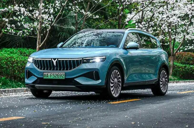 وویا فری؛ شاسی‌بلند قدرتمند چینی در ایران رونمایی شد 