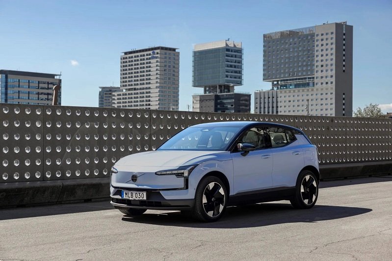 ولوو EX30؛ جدیدترین شاسی‌بلند سوئدی در ایران