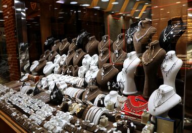 فرمانروایی طلا در سایه سقوط دلار