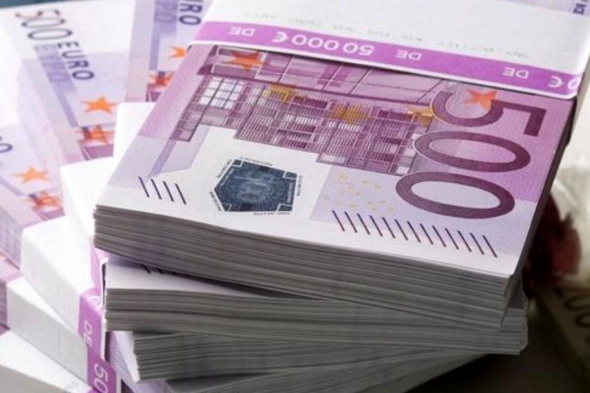 قیمت یورو دولتی امروز شنبه 13 مرداد بالا رفت