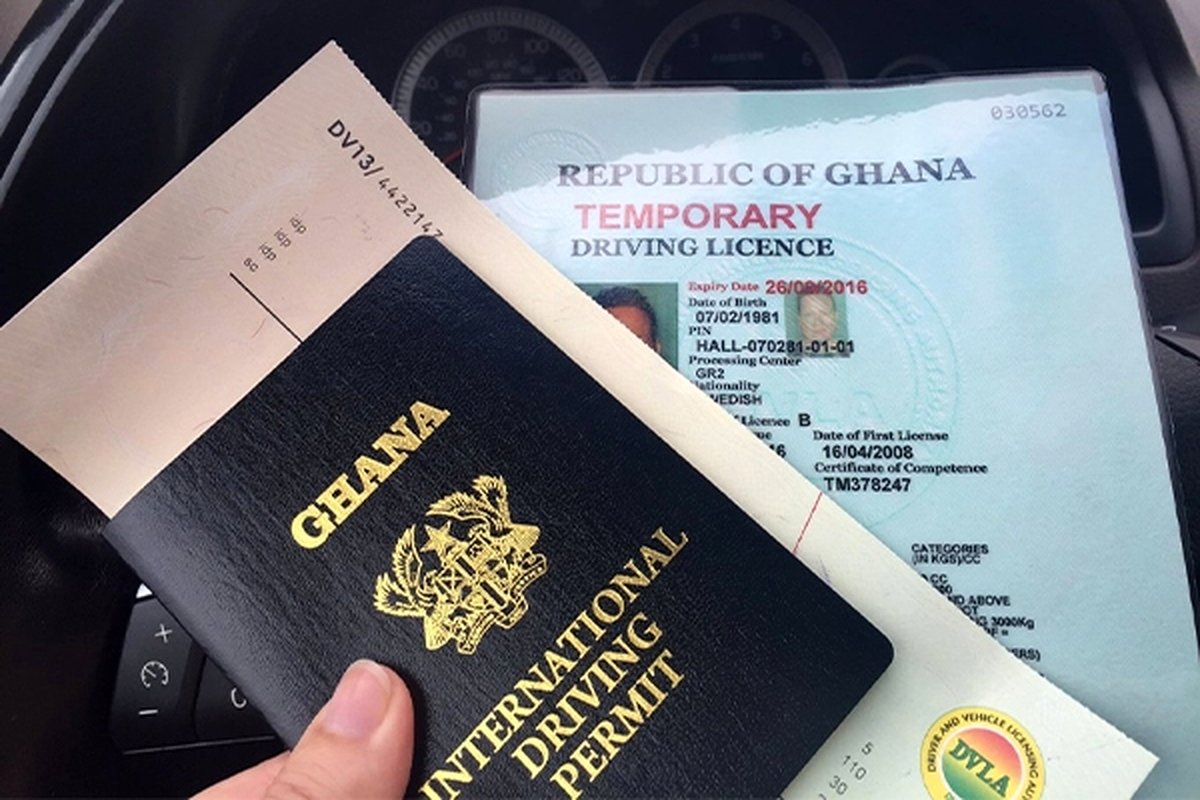 هزینه گواهینامه بین‌المللی اعلام شد؛ تفاوت رانندگی با موتور و خودرو در خارج کشور