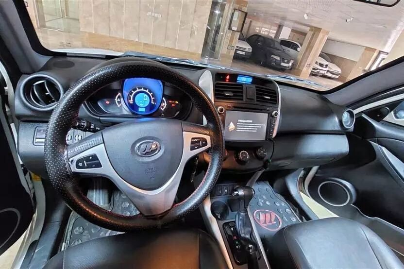 شاسی‌بلند اتوماتیک چینی هم قیمت کوییک شد