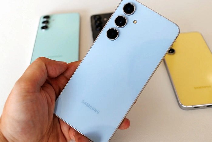 قیمت گوشی سامسونگ، شیائومی و آیفون امروز یکشنبه 16 آذر 1404/ پرچمدار سامسونگ 70 میلیون قیمت خورد