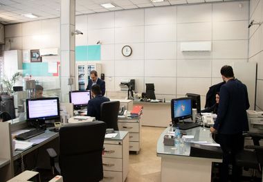 افزایش حقوق کارمندان در دستور کار قرار گرفت