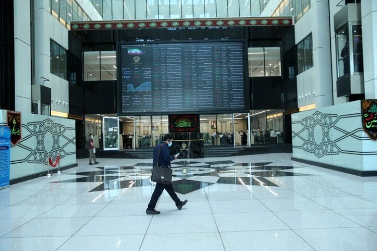 بورس همچنان ریزشی است
