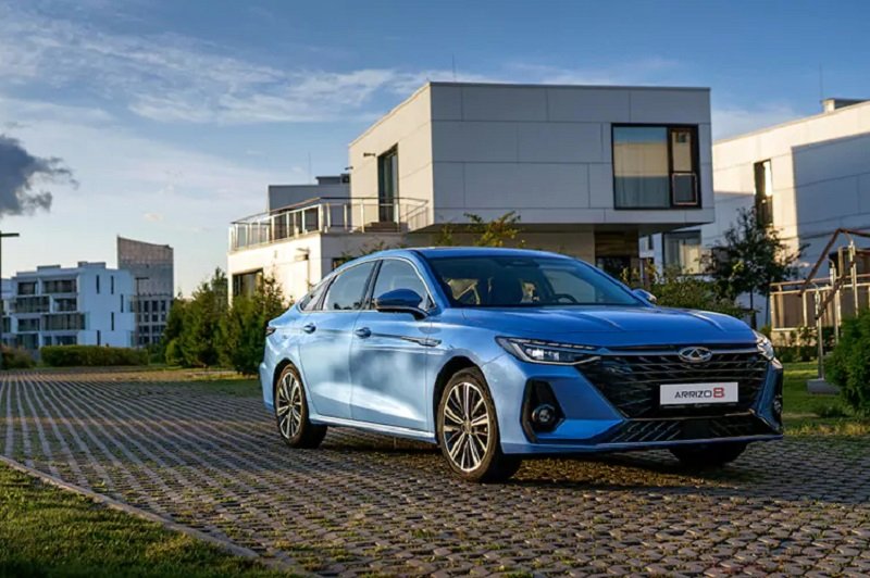 مقایسه نیسان سیلفی و فونیکس آریزو ۸؛ دوئل سدانهای شرقی در ایران