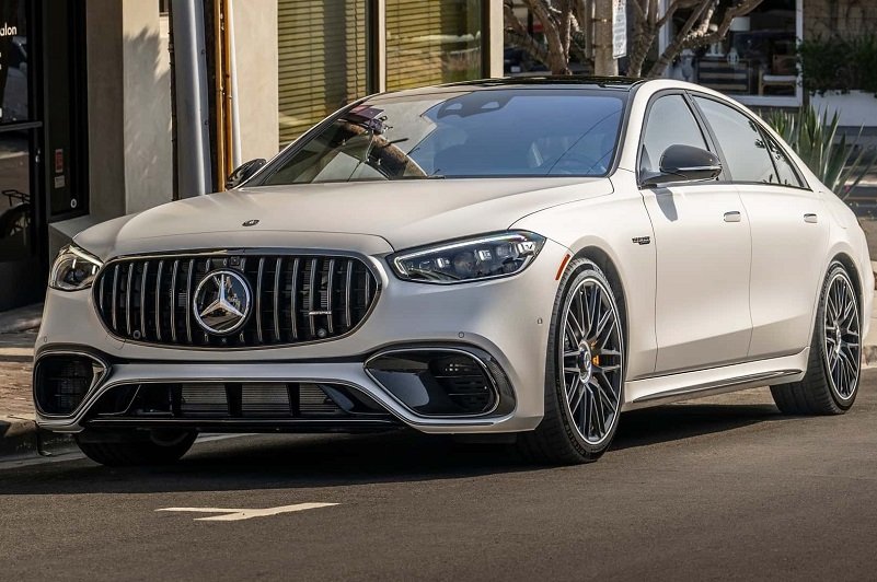 رونمایی از نسخه چینی مرسدس‌ بنز و رولزرویس؛ ارزان‌تر از پراید!