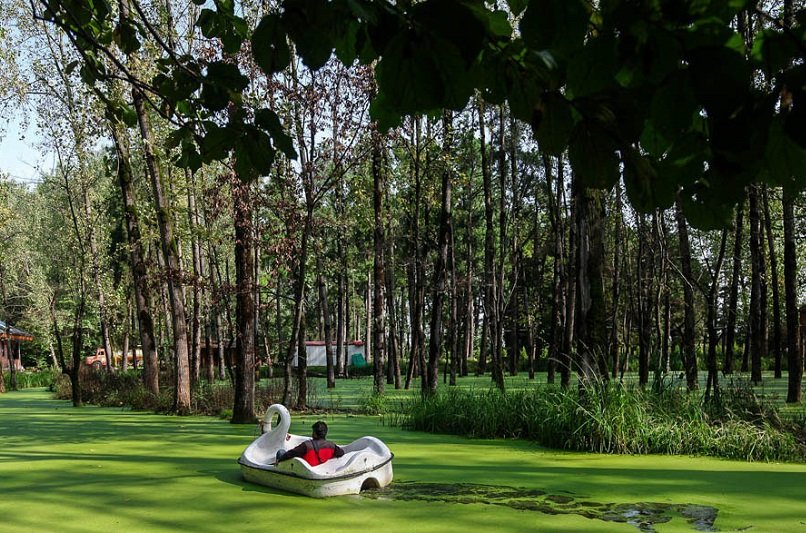 سفر یک روزه به قلعه‌رودخان و سراوان چقدر آب می‌خورد؟