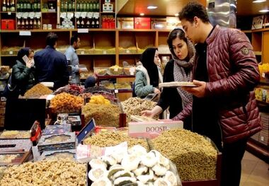 عرضه کالاهای اساسی با نرخ مصوب در نمایشگاه‌های بهاره