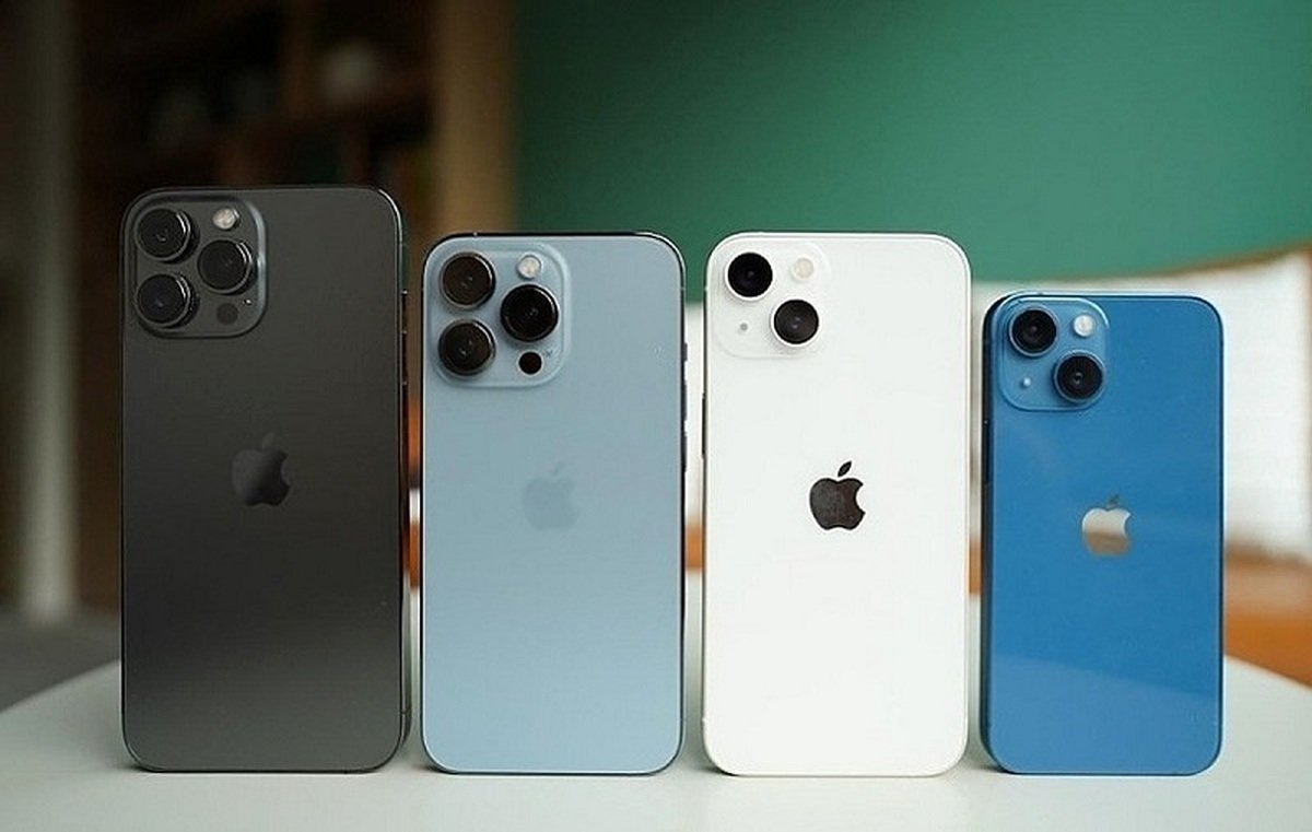 قیمت آیفون امروز پنجشنبه 1 شهریور 1403/ گران‌ترین گوشی در ایران چند؟