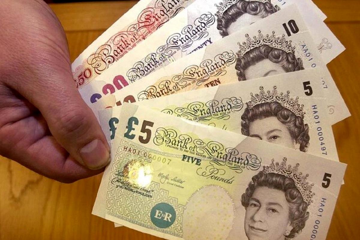 قیمت پوند امروز شنبه ۳۰ تیر کاهش داشت