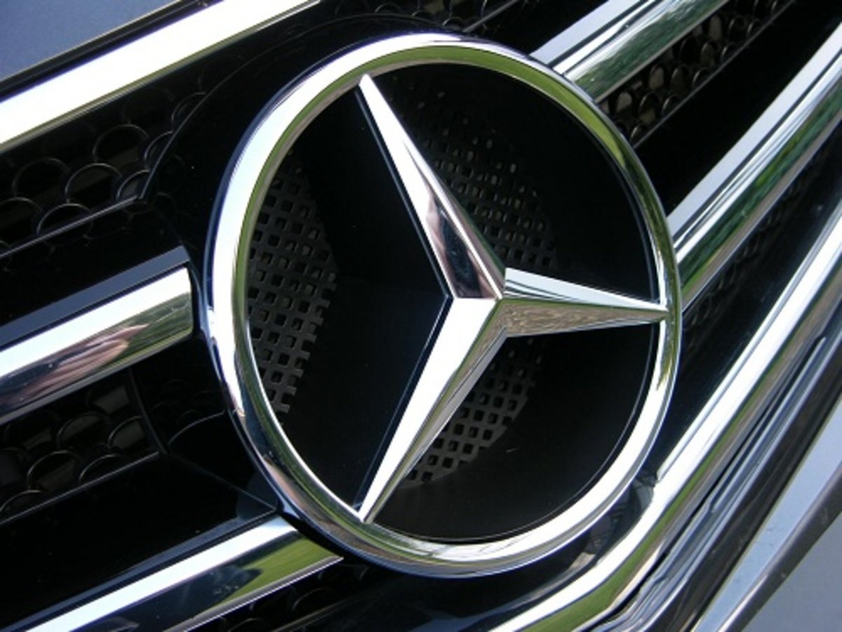 جشن صدسالگی نشان افسانهای مرسدس بنز!