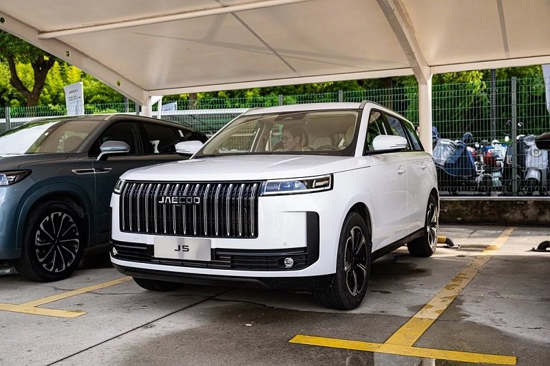  لوکانو L5؛ جدید شاسی‌بلند چینی در بازار ایران