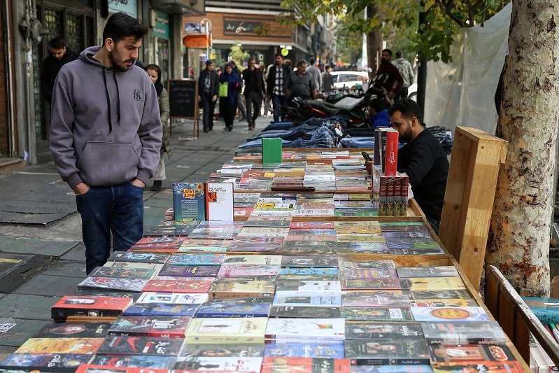 کتاب قربانی گرانی؛ یک جلد کتاب هم‌قیمت گوشت و برنج