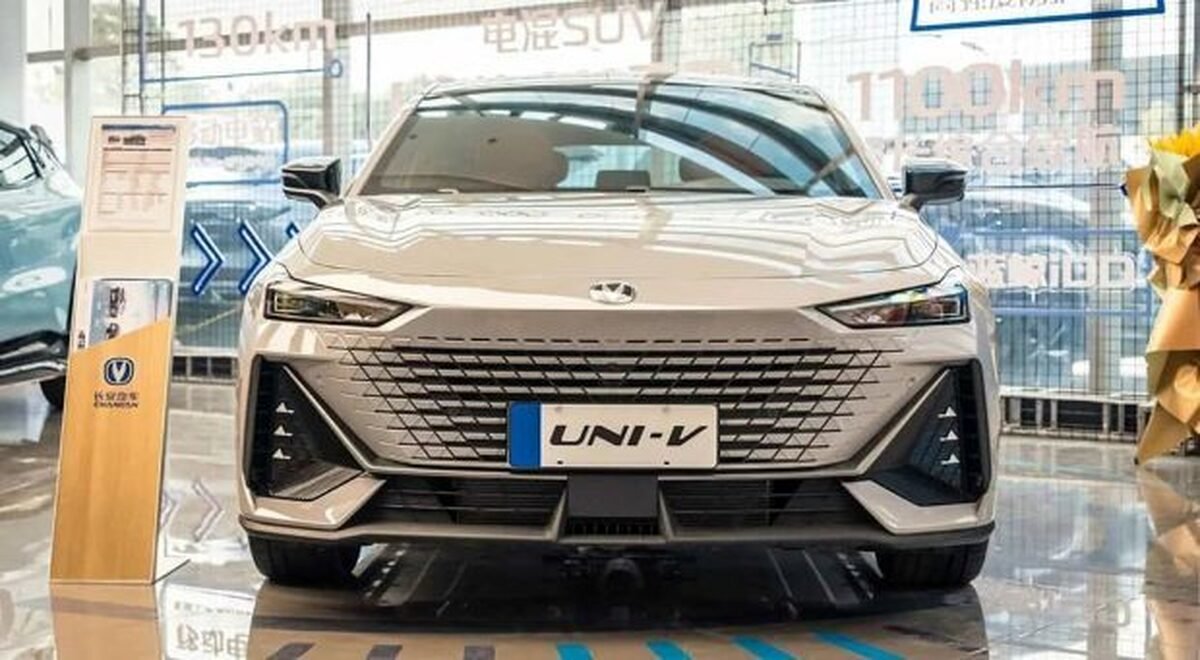 سدان کلاس C بهمنموتور؛ فناوری هیبرید با مصرف سوخت کمتر