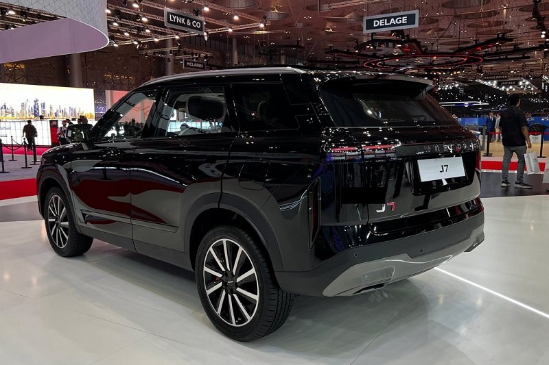 مقایسه لوکانو 7 با فولکس واگن تیگوآن؛ شاسی‌بلند جدید وارداتی ارزش خرید دارد؟