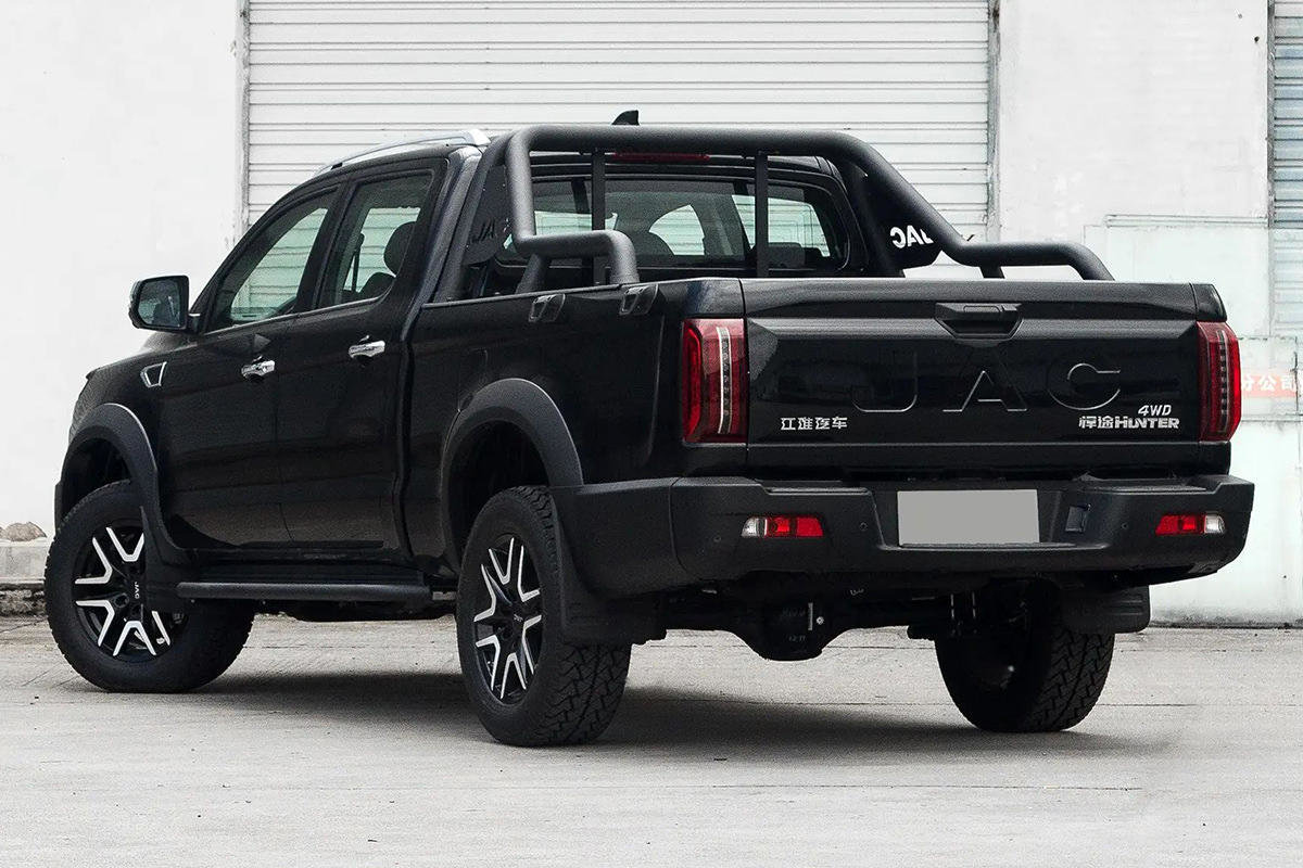 مقایسه پیکاپ KMC T9 با بهمن G9؛ دوئل پیکا‌های تازه‌وارد بازار