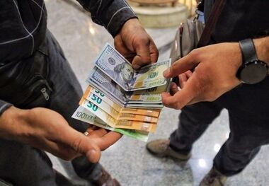 قیمت دلار و یورو امروز 27 شهریور/ تداوم پیشروی دلار خدماتی