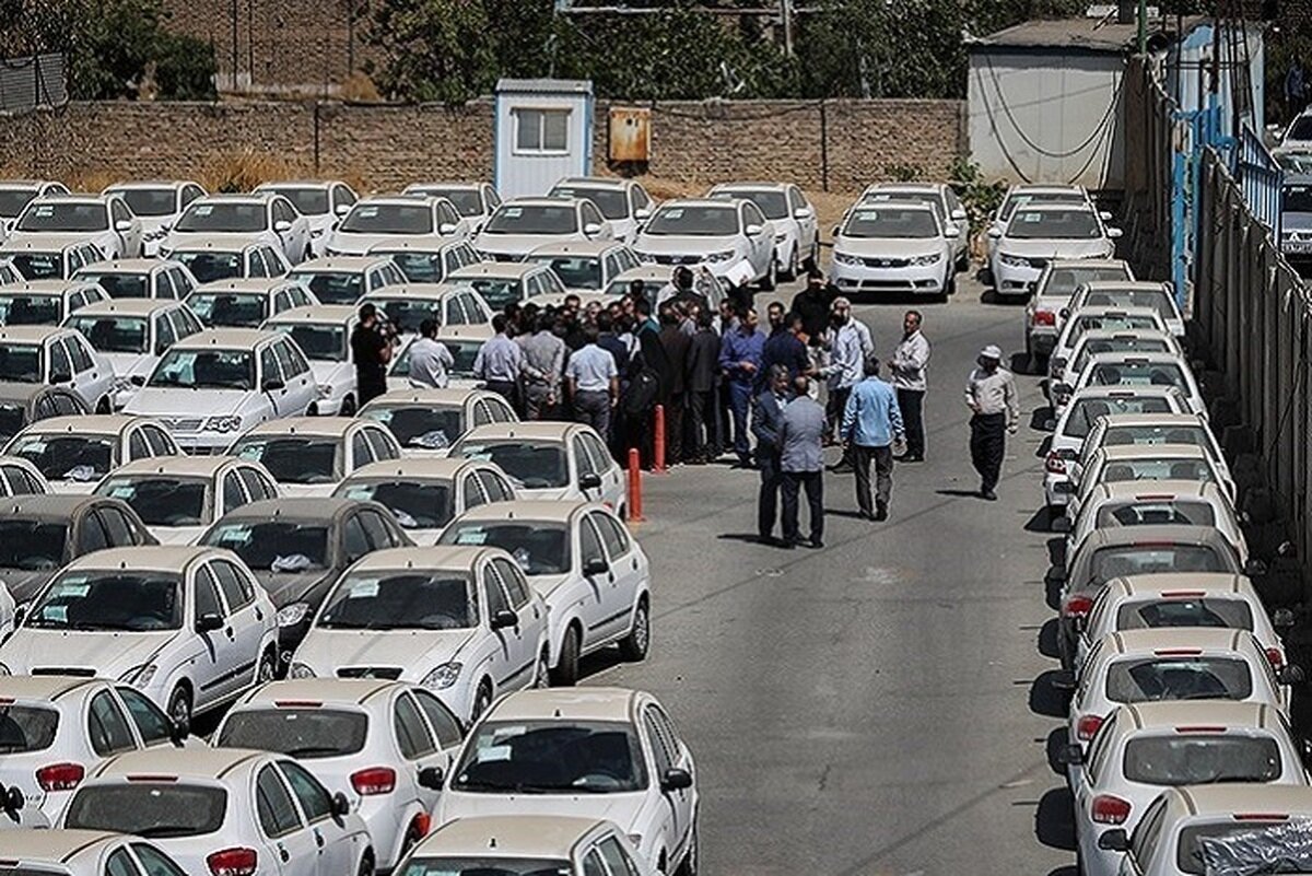 قیمت روز خودرو شنبه 24 شهریور/ مسیر 207 از بازار جدا شد