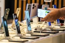 واردات موبایل آب رفت