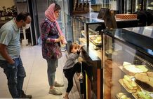 اتفاق عجیب در بازار شیرینی شب یلدا