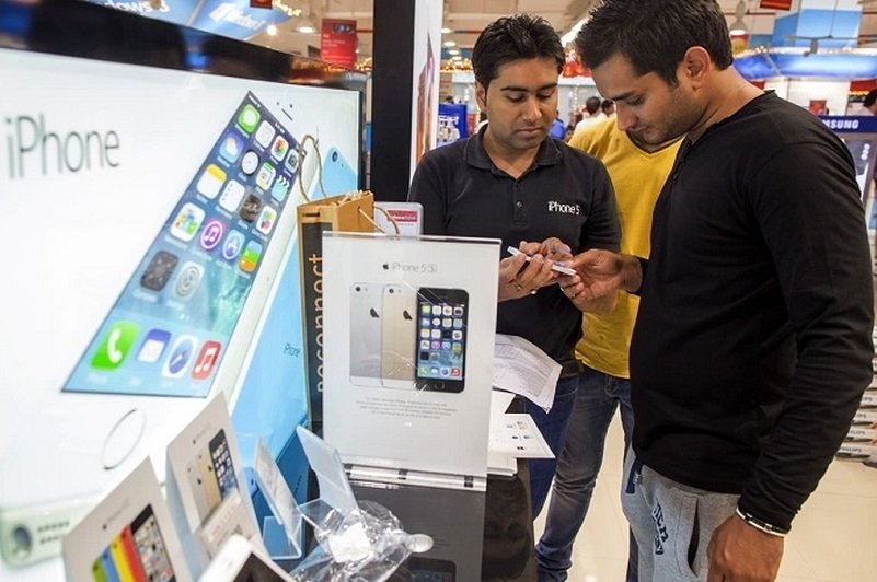 قیمت آیفون امروز یکشنبه 27 خرداد/ آیفون 13 معمولی چند؟