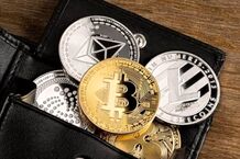 وضعیت قرمز برای شش توکن بازار کریپتو؛ نهنگ‌ها در حال تخلیه ذخایر به بازار!