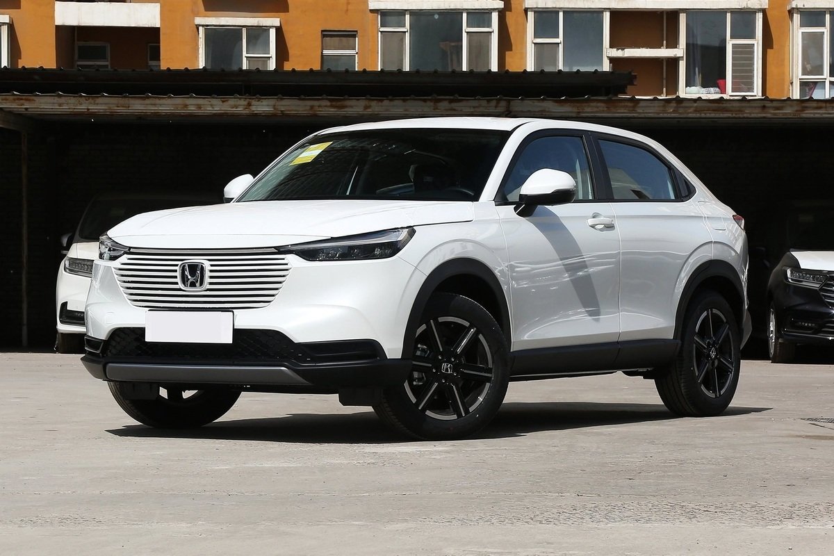 قیمت شاسی‌بلند ژاپنی در بازار آزاد مشخص شد؛ 1.5 میلیارد بیشتر از نرخ مصوب