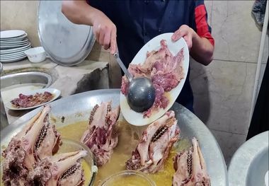 مرثیه‌ای برای کله‌پاچه؛ چهار روز کار کارگر برای یک وعده!