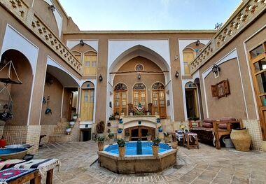 اقامت در اصفهان برای دو شب چقدر آب می‌خورد؟