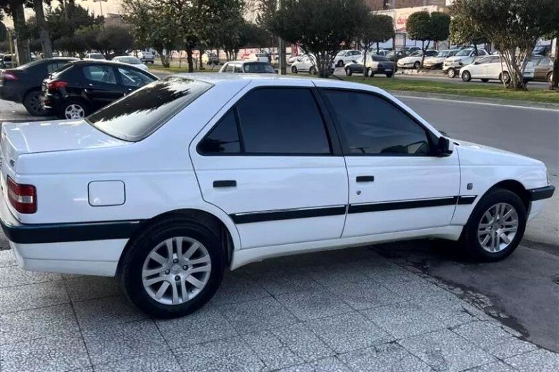 قیمت پژو ۴۰۵ GLX بنزینی امروز ۲۳ خرداد ۱۴۰۳ + جدول