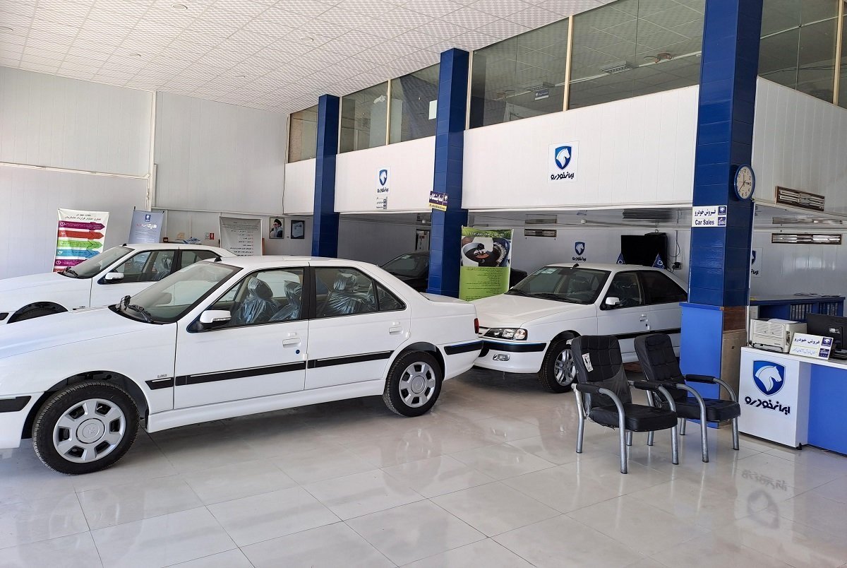 افت 50 درصدی ثبتنام در فروش خودرو؛ بازار در آستانه رکود جدی؟