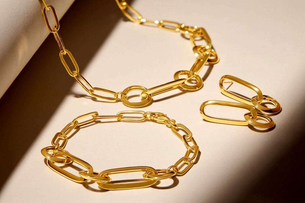 قیمت طلا امروز یکشنبه ۱۹ مرداد ۱۴۰۴؛ عقبگرد بازار از مرز حساس