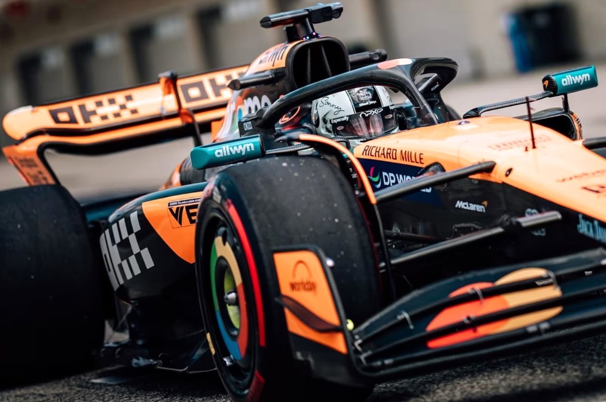 روز تاریخی برای مک‌لارن/ برد پیت پشت فرمان خودرو فرمول یک!