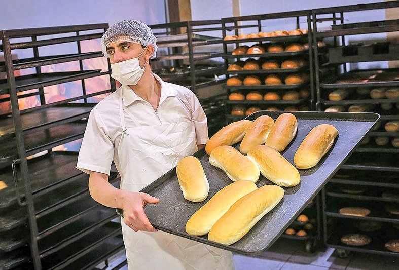 وداع نانوایی‌‌ها با یارانه؛ فانتزی‌پزها به صف گرانی پیوستند