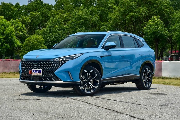 رقیب لاماری‌ایما به ایران آمد؛‌ رونمایی از شاسی‌بلند وارداتی پارس‌خودرو‌