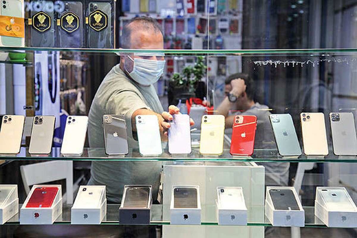 تعرفه واردات موبایل اعلام شد؛ قلم قرمز روی آیفون