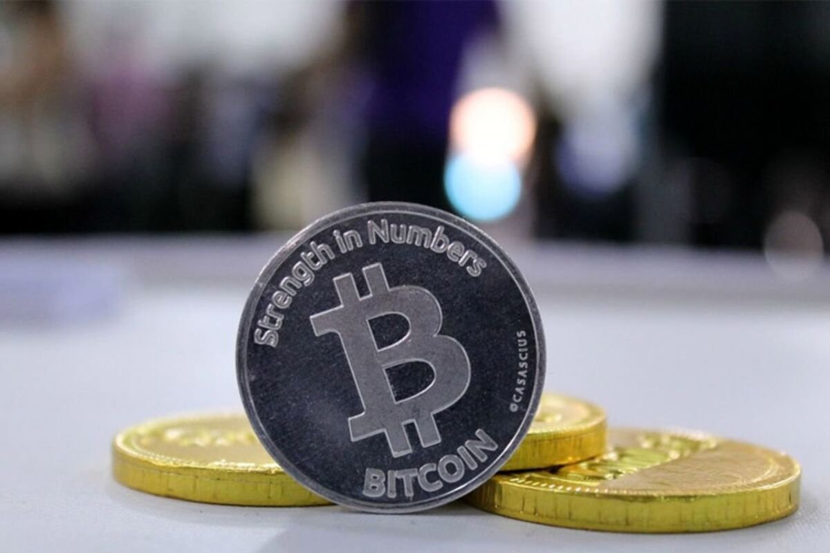 آینده بیتکوین زیر سایه ترامپ؛ BTC زیر ۸۰ هزار دلار