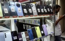 قیمت گوشی سامسونگ، شیائومی و آیفون امروز سه‌شنبه 9 دی 1404/ ارزان‌ترین گوشی چینی چند؟