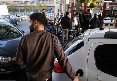 سهمیه بنزین خودروهای فرسوده قطع می‌شود