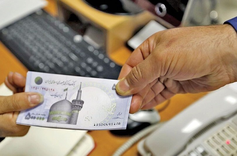 کارمندان کدام وزارتخانه ماهی ۴۵ میلیون حقوق میگیرند؟