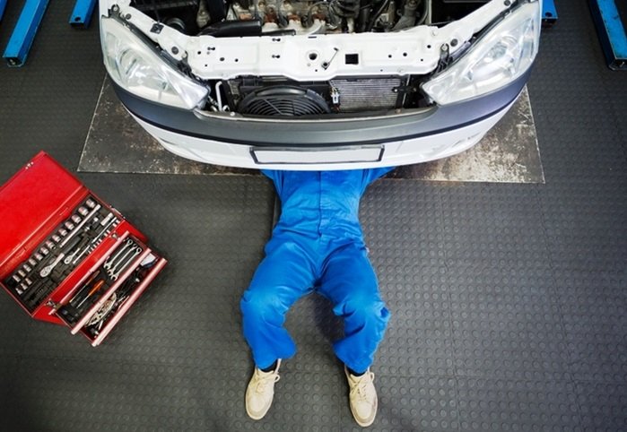 هزینه و اجرت تعویض و تعمیر جلوبندی خودرو در سال 1403 چقدر است؟