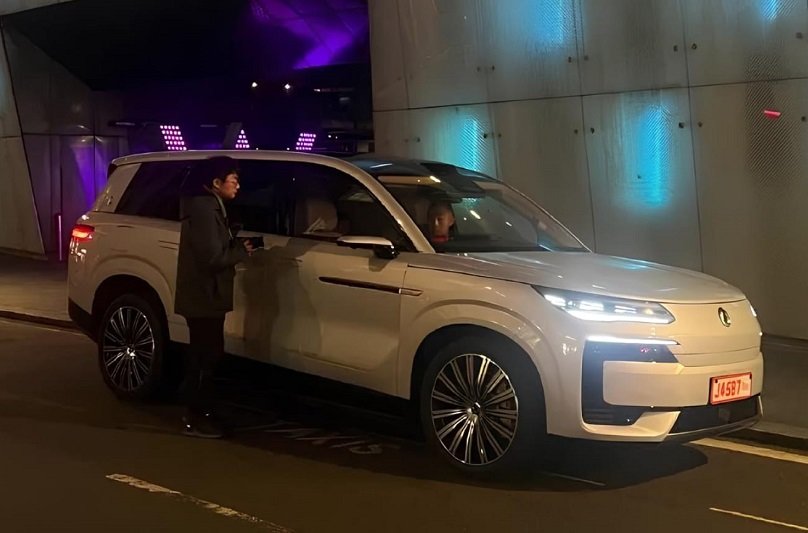 Denza N9؛ شاسیبلند برقی بیوایدی رونمایی شد