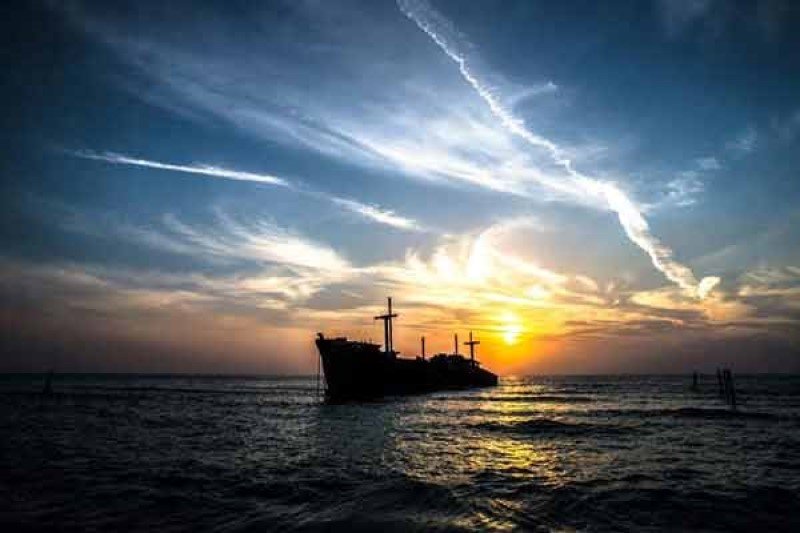 قیمت تور هوایی کیش امروز ۱۶ تیر / ارزان‌ترین تور چند؟