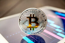 پرواز بیت‌کوین تا مرز ۱۱۰ هزار دلار/ نوبت اتریوم و سولانا رسید!