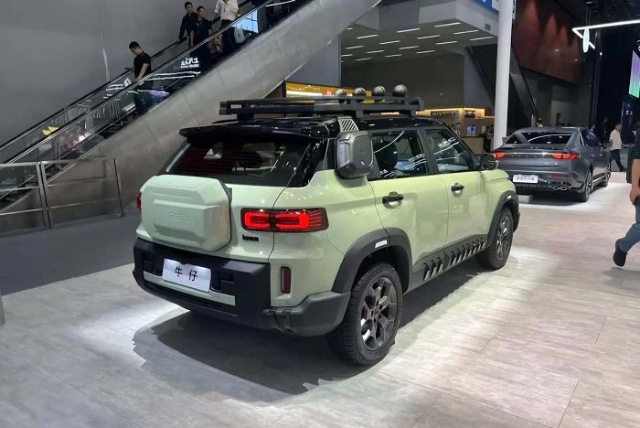 جیلی کاوبوی؛ شاسی‌بلند آفرودر 900 میلیونی به بازار آمد