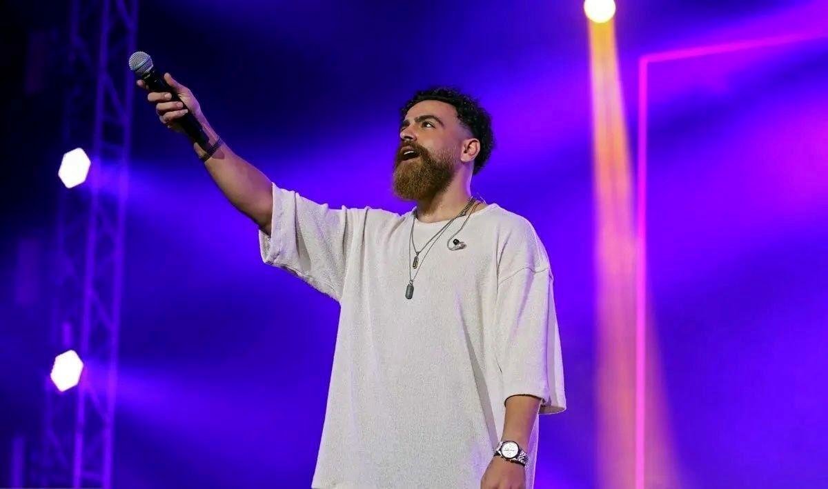 قیمت باورنکردنی لباس معین زد (عکس)