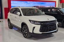 طرح فروش جدید فرداموتورز رونمایی شد؛ B511 و MG5 روی خط تحویل