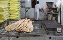 باج‌گیری پشت پیشخوان نانوایی